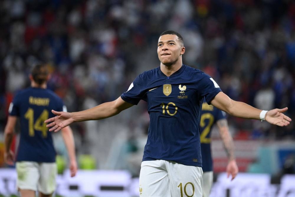 2022 World Cup: Mbappe powers France into Round of 16