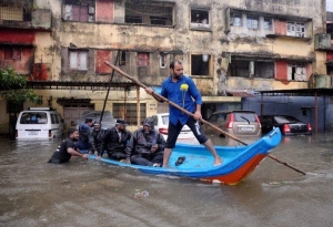 Ten dead as heavy rains hit south India