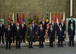 ASEAN Foreign Ministers express concern over growing tensions in South China sea