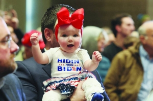 Trump, rivals urge Iowans to brave cold and vote in caucus