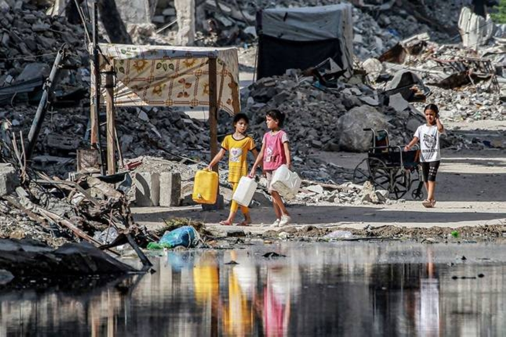 Gaza municipality warns of environmental disaster as Israeli occupation deliberately destructs water, sewage networks