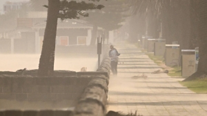 Thousands without power as high winds batter southern Australia