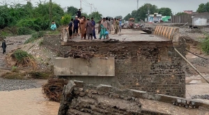 House collapse in monsoon rains kills 12 in Pakistan