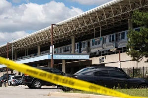 4 killed in Chicago train shooting