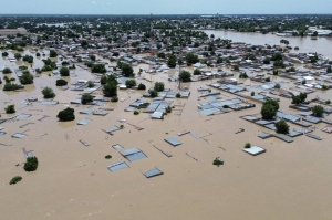 At least 30 people killed, over 400,000 displaced by floods in Nigeria