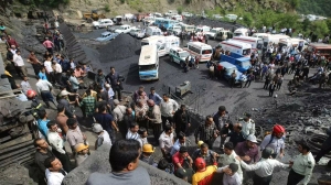 30 dead in coal mine blast in Iran