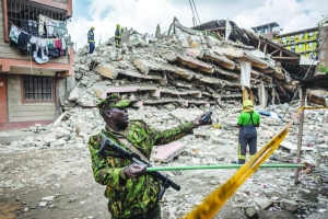 Eight-storey building collapses in Nairobi