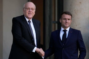 French President, Lebanese Caretaker PM discuss developments in Lebanon