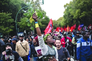 Thousands rally in Lisbon against racism in policing