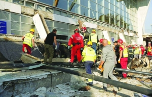 11 dead in roof collapse at Serbia train station