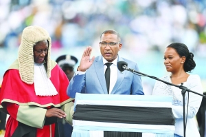 Botswana’s new president hails ‘new dawn’ at inauguration