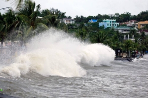 Super Typhoon makes landfall in the Philippines