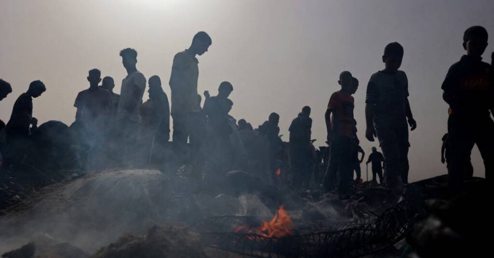 Five Palestinians martyred, otherswounded in Israeli bombing on Central Gaza Strip