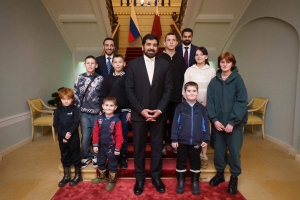 Qatar reunites a new group of children with their families in Russia and Ukraine