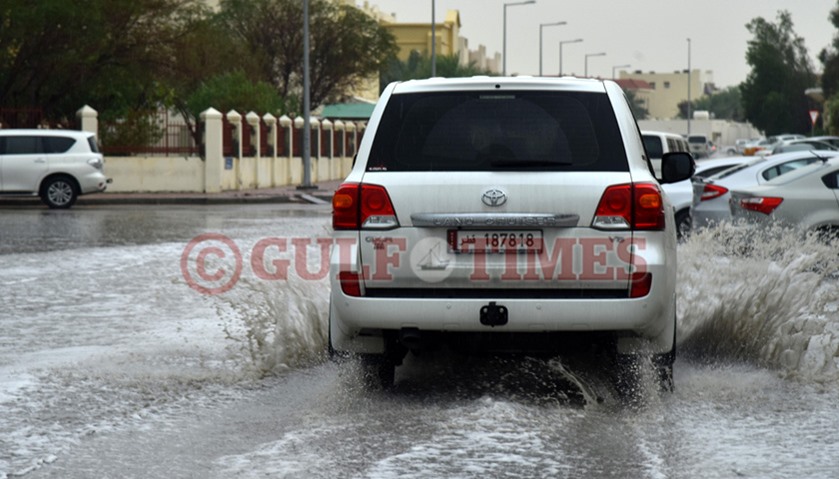 Heavy rain lashes Qatar