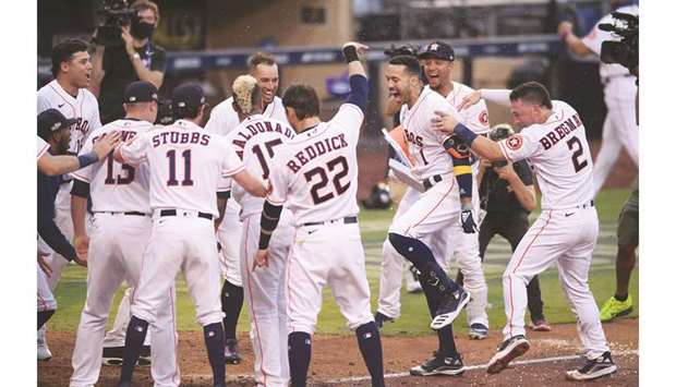 Photos: Astros force a Game 6 with 3-2 walk-off win against the Rays
