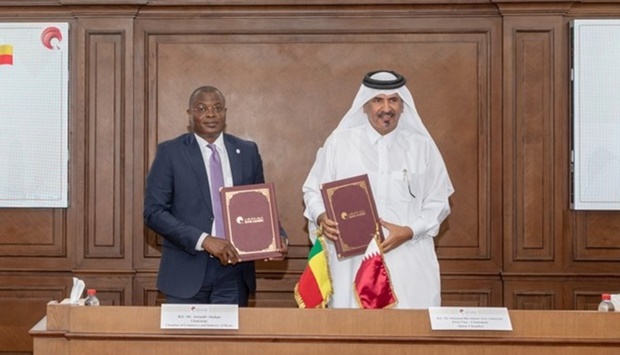 Qatar Chamber first vice chairman Mohamed bin Towar al-Kuwari and the Benin Chamber president Arnauld Akakpo after signing the MoU.