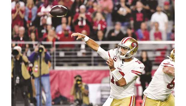 Jimmy Garoppolo throws 4 TD passes as 49ers crush Cardinals in