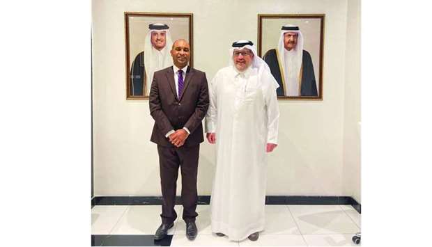 Cuban ambassador to Qatar Oscar Leon Gonzalez with the Gulf Times Editor-in-Chief Faisal Abdulhameed al-Mudahka