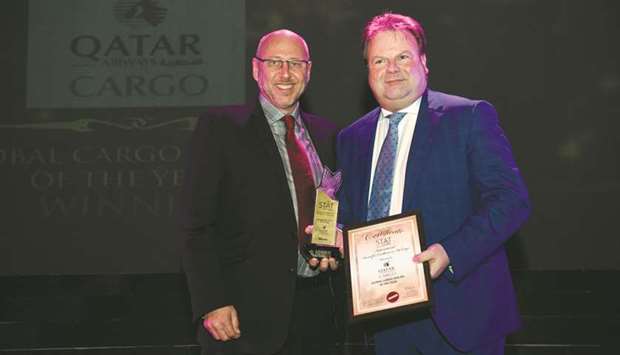 Penseel (right) receiving the award from IATA Global head (Cargo) Glyn Hughes at the Barnyard Theatre in Johannesburg recently.