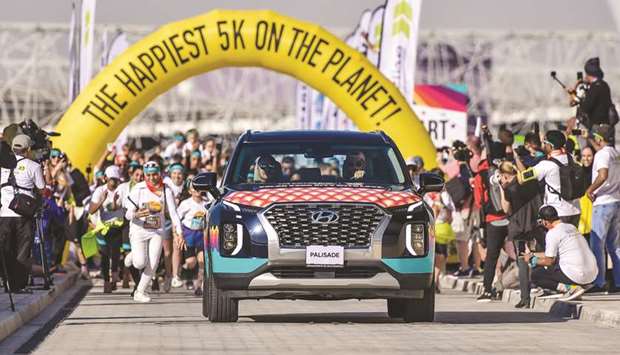 The Hyundai Palisade flagship model was branded with The Color Run Love Tour theme and driven at the starting line to mark the beginning of the run.