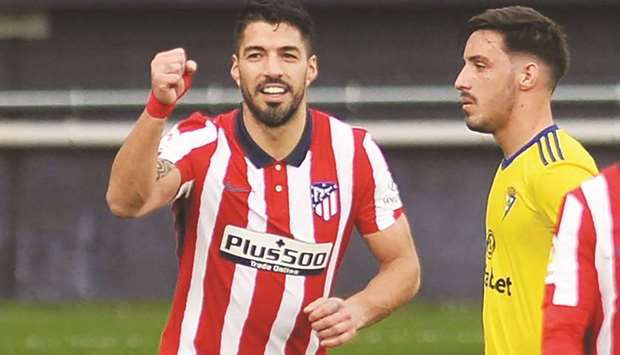 Cádiz 2-4 Atlético Madrid: Luis Suarez double sends side 10 points clear in  La Liga - BBC Sport