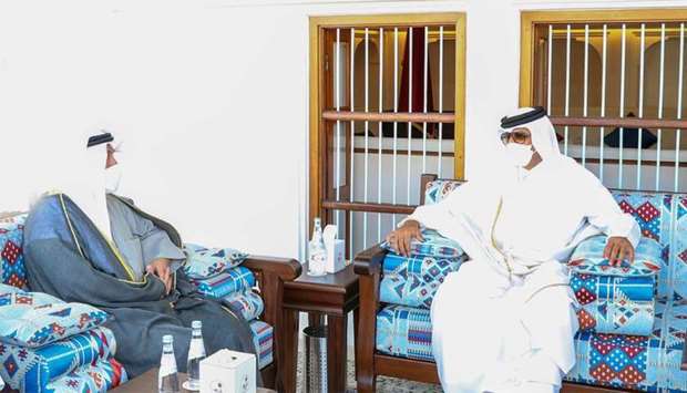 Amir meets Kuwait's Deputy Prime Minister and Defence Minister