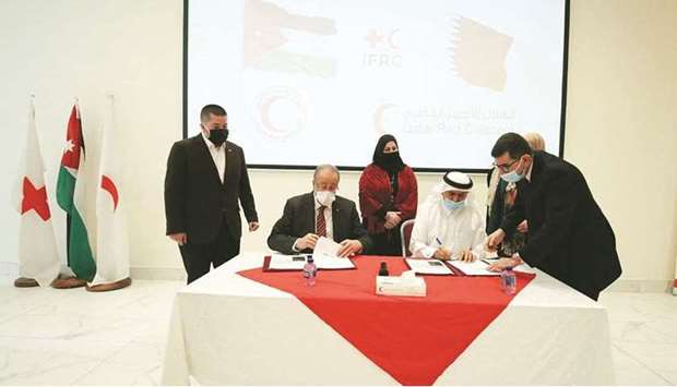 QRCS signs pact with JRCS, IFRC to combat Covid-19 in Jordanrnrn