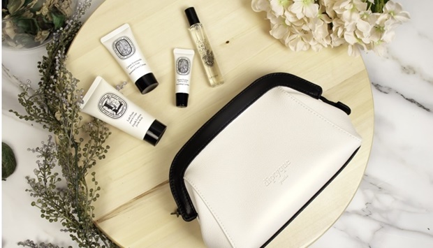 The new amenity range consists of Diptyque-branded bags as well as gift boxes featuring Diptyqueu2019s signature oval branding, customised for male and female passengers.