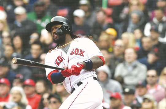 Hanley Ramirez homers twice, Red Sox beat Diamondbacks