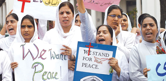 Pakistani Christians Protest Peshawar Church Bombing - Gulf Times