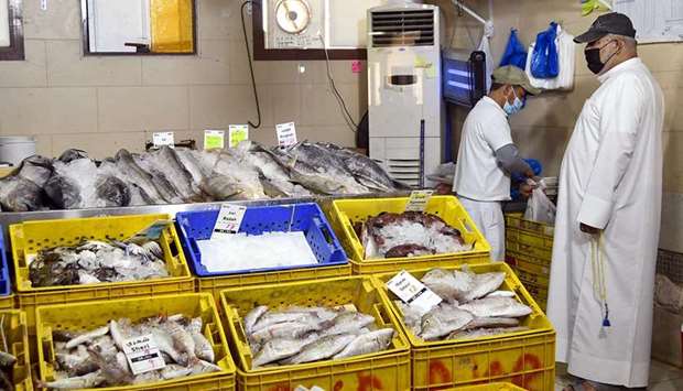 Al Wakra fish market has received more customers during the last week of Ramadan, after a period of slump since the start of the holy month. The surge in demand has seen higher retail prices, local Arabic daily Arrayah reported.