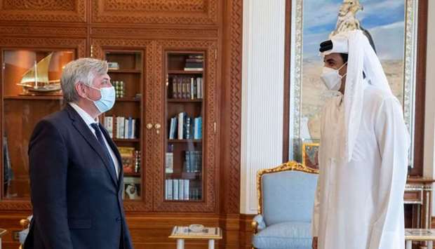 Amir meets President of France-Qatar Friendship Group in French National Assemblyrnrn