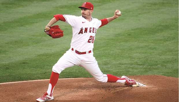 Los Angeles Angels starting pitcher Andrew Heaney throws against the Kansas City Royals during the first inning at Angel Stadium. (USA TODAY Sports)