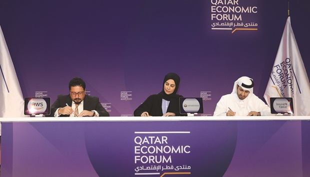 The Ministry of Communications and Information Technology and the Investment Promotion Agency Qatar signed a memorandum of understanding on Wednesday with Amazon Web Services, a world leader in cloud computing services, on the sidelines of the Qatar Economic Forum 2022, Powered by Bloomberg held in Doha.