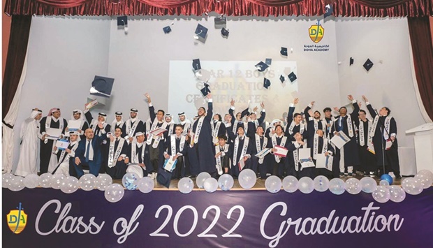 The ceremonies involved a march of students, reading of speeches, a Qur'an reading, presentation of the diplomas and the official moment when the students were declared graduates.