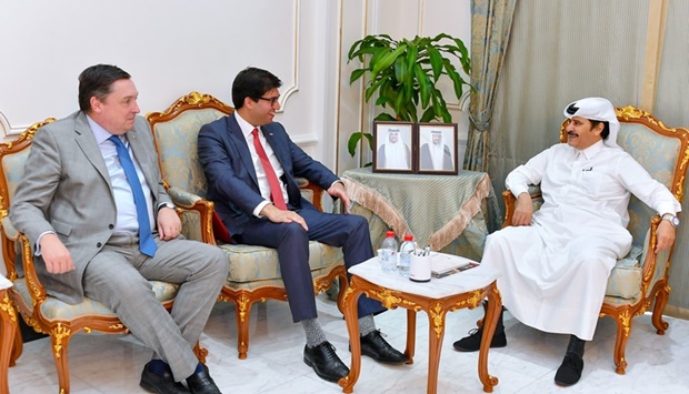 Qatar Chamber second vice-chairman Rashed bin Hamad al-Athba during a meeting in Doha with Ranil Jayawardena, the UKu2019s Minister for International Trade.