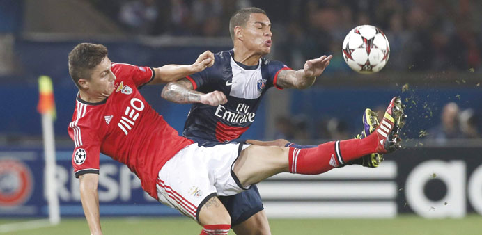 Manchester United van der Wiel: Galatasaray want defender