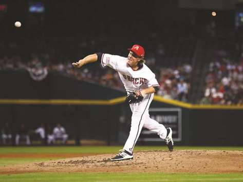 D-backs' Goldschmidt wins third Gold Glove Award, Greinke wins fourth