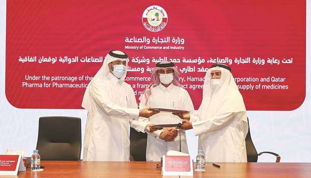 Under the patronage of the Ministry of Commerce and Industry, Hamad Medical Corporation and Qatar Pharma Pharmaceutical Industries signed a three-year framework contract agreement for medicines and other medical supplies.