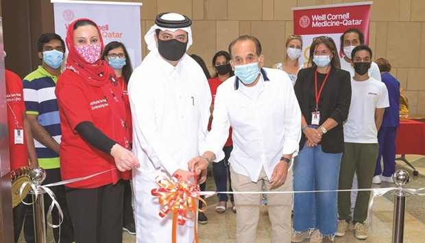 Dr Sohaila Cheema, Sheikh Dr Mohamed bin Hamad al-Thani, and Dr Ravinder Mamtani during the ribbon-cutting ceremony.