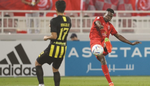 Al Duhailu2019s Michael Olunga won the Mansour Muftah Award for the top scorer in the QNB Stars League last season with 24 goals.